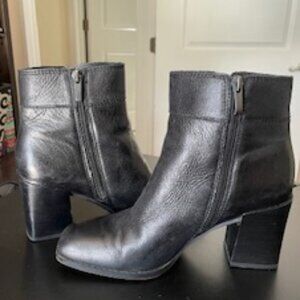 Franco Sarto, black ankle boot, chunky heel, square toe size 7M